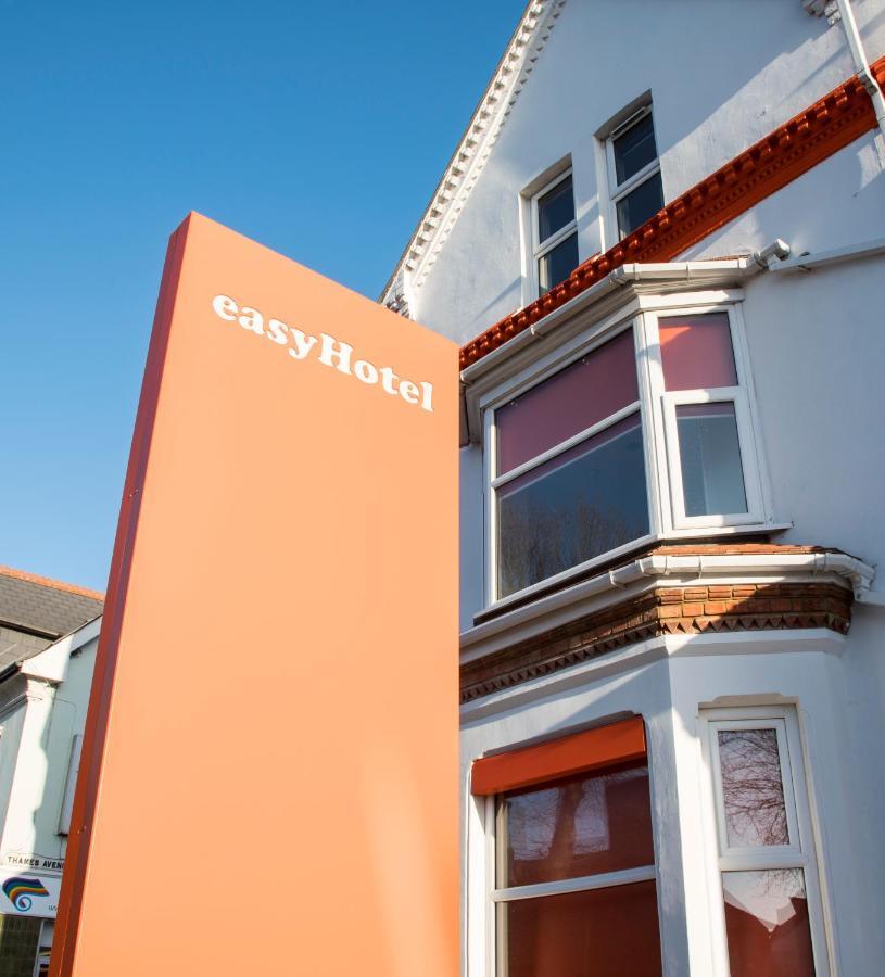 Easyhotel Рединг Екстериор снимка
